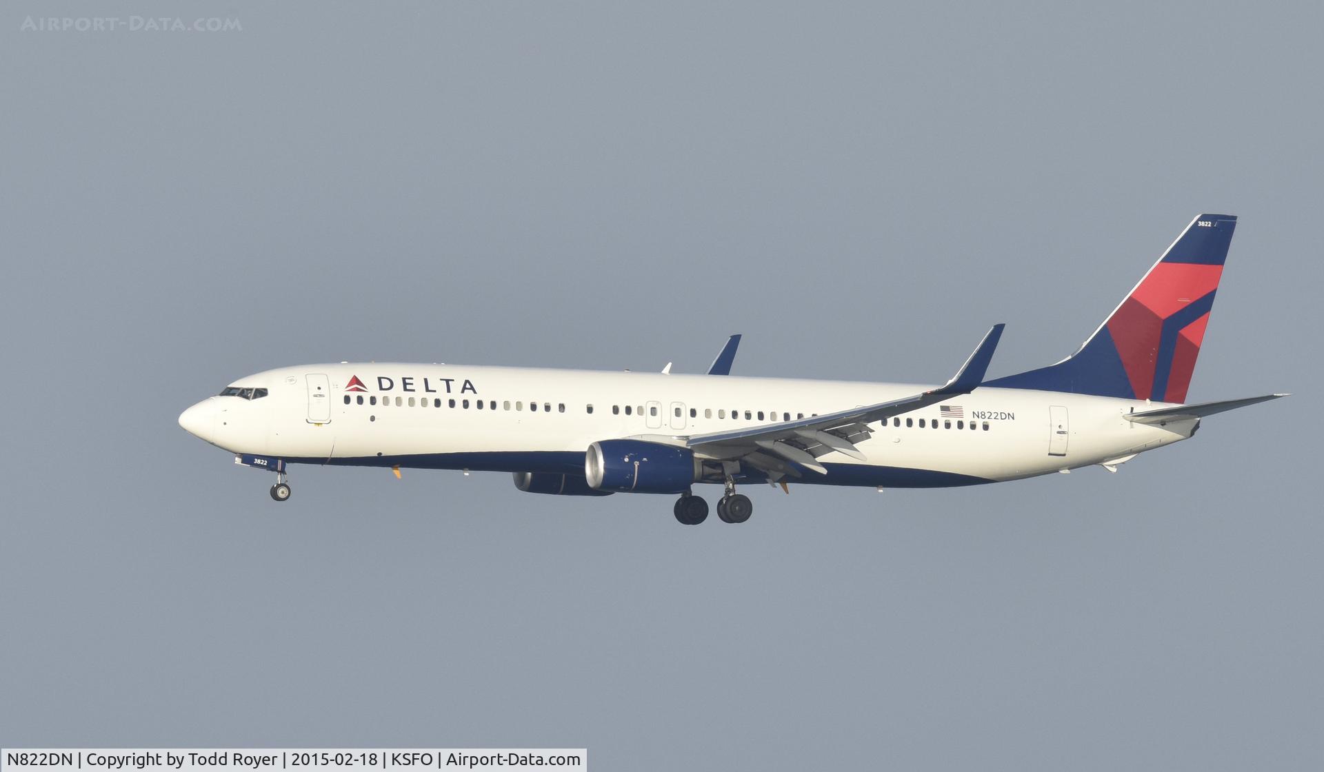 N822DN, 2014 Boeing 737-932/ER C/N 33933, Landing at SFO
