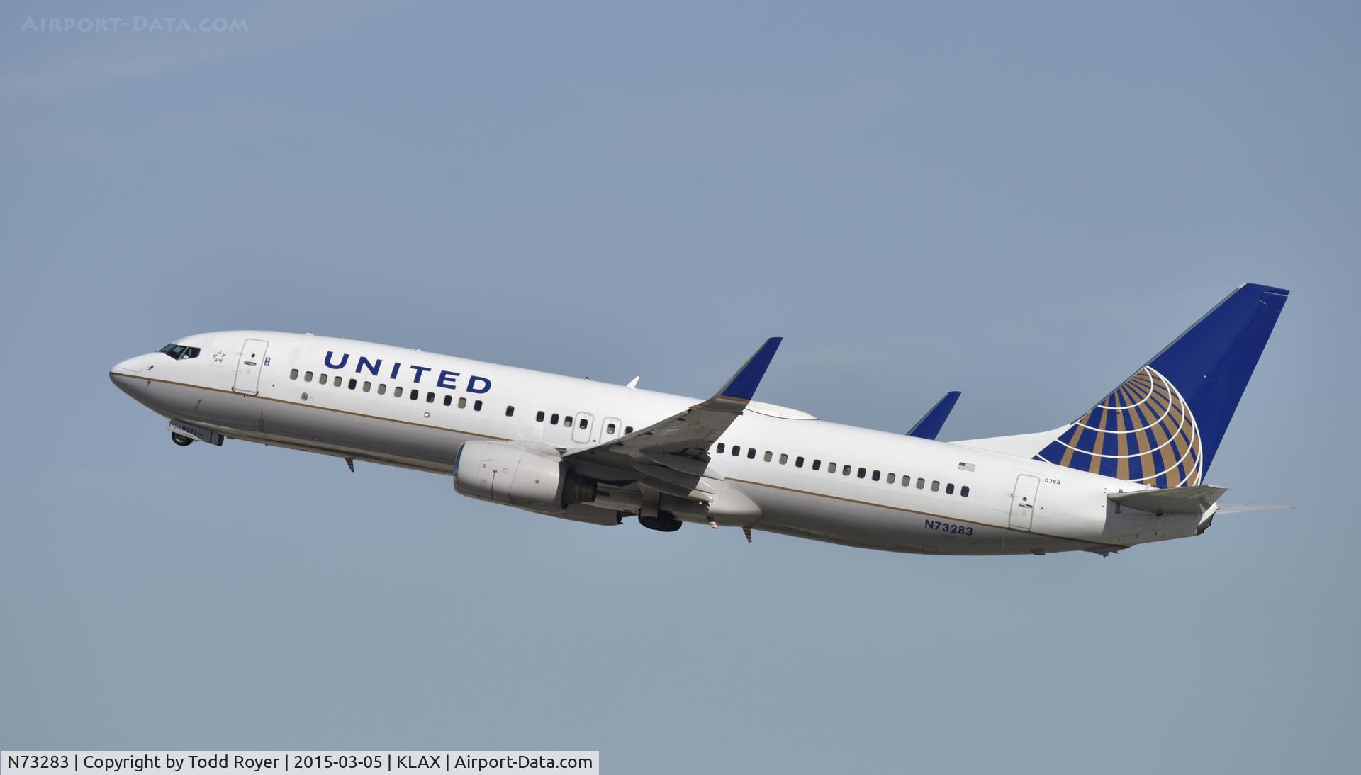 N73283, 2004 Boeing 737-824 C/N 31606, Departing LAX on 25R