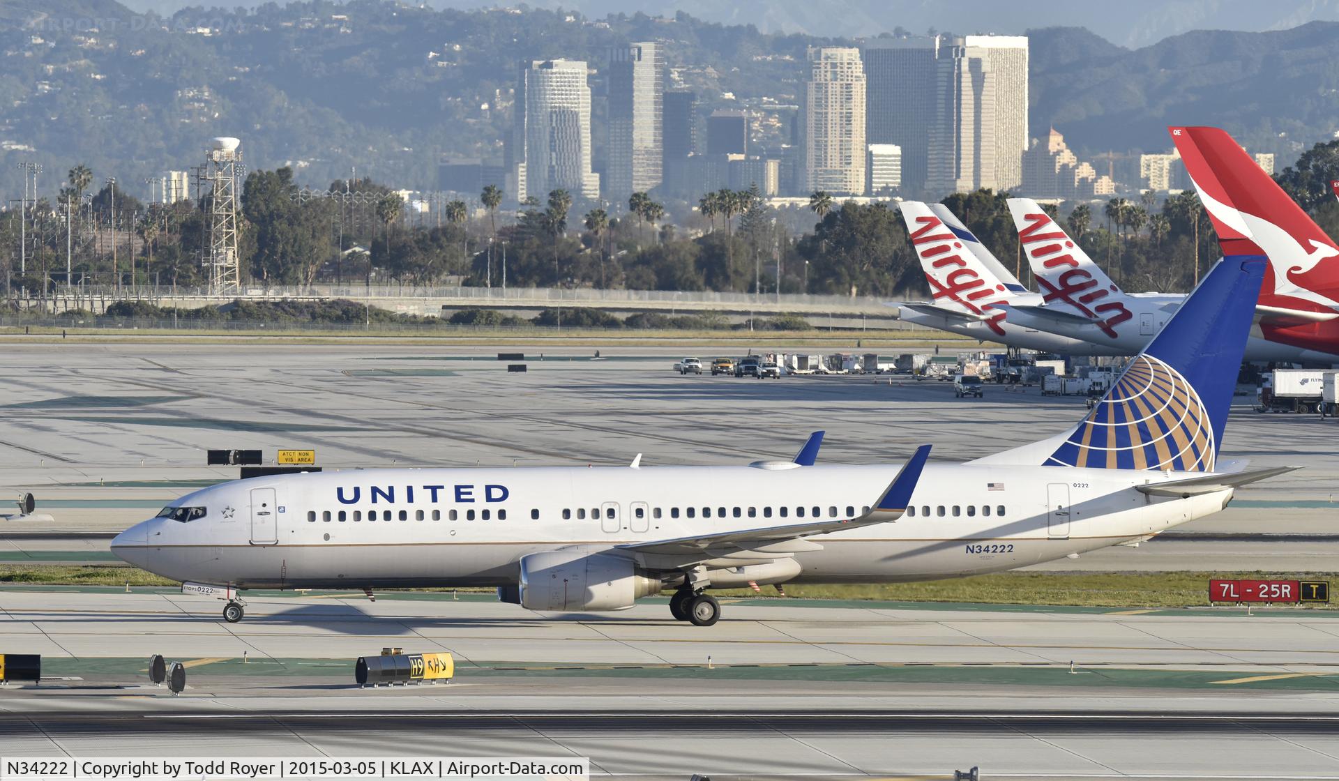 N34222, 1998 Boeing 737-824 C/N 28931, Arrived at LAX on 25L