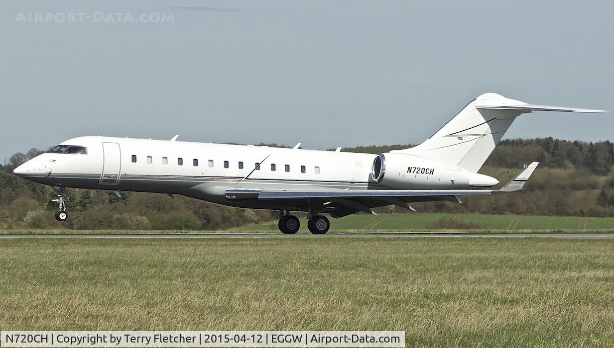 N720CH, 2001 Bombardier BD-700-1A10 Global Express C/N 9100, 2001 Bombardier BD-700-1A10, c/n: 9100 at Luton