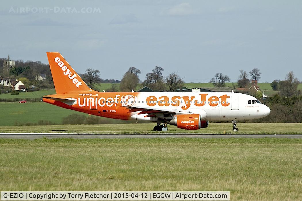 G-EZIO, 2005 Airbus A319-111 C/N 2512, G-EZIO (Change For Good), 2005 Airbus A319-111, c/n: 2512 at Luton
