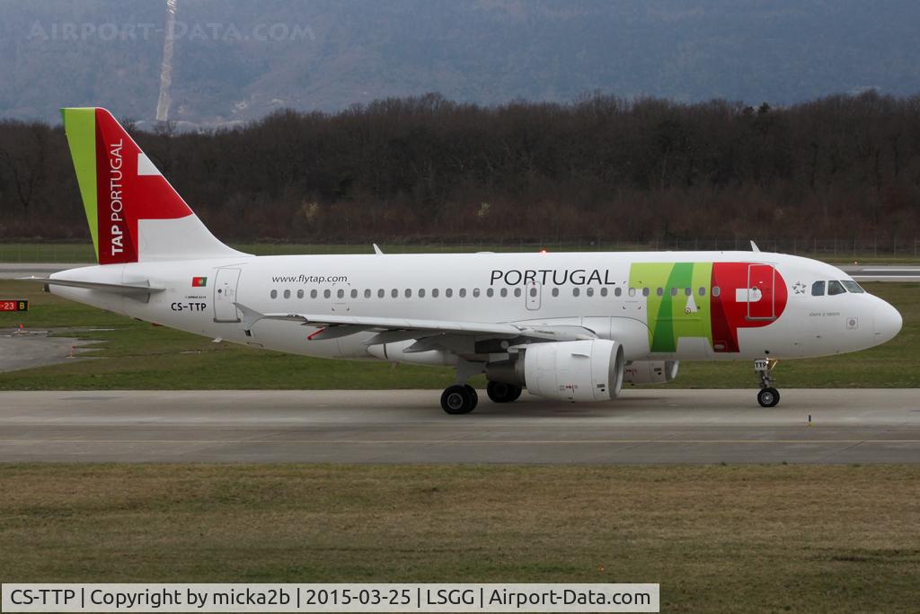 CS-TTP, 2000 Airbus A319-111 C/N 1165, Taxiing