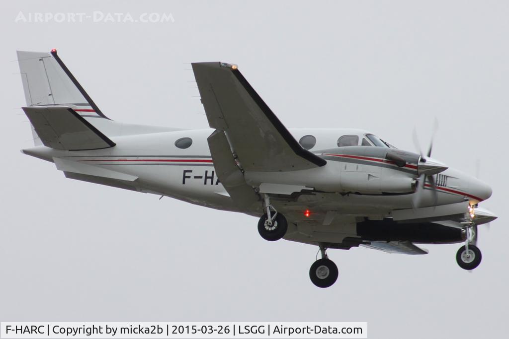 F-HARC, 2008 Hawker Beechcraft C90GTi King Air King Air C/N LJ-1900, Landing