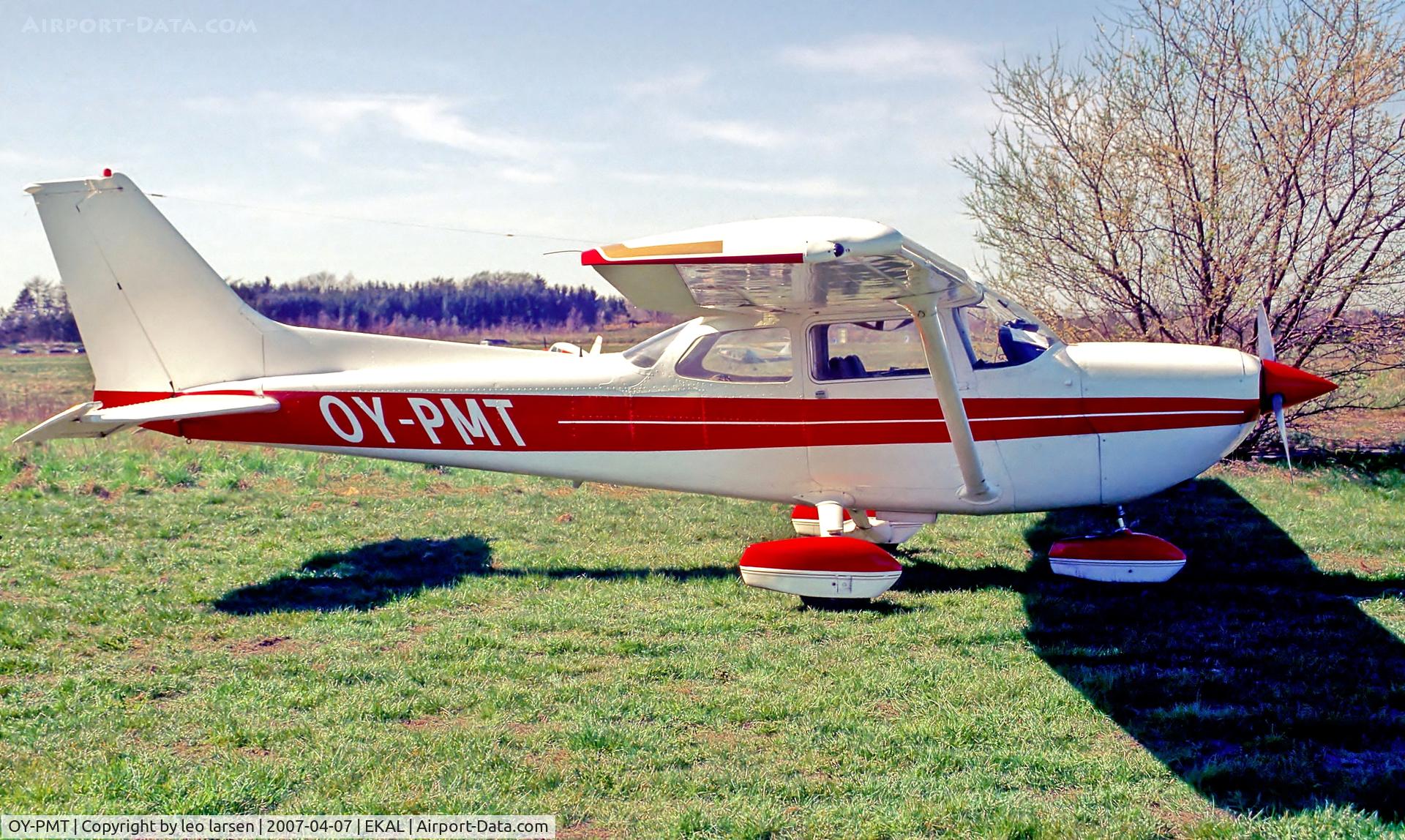 OY-PMT, 1977 Cessna R172K Hawk XP Hawk XP C/N R1722688, Allerød 14.4.07
