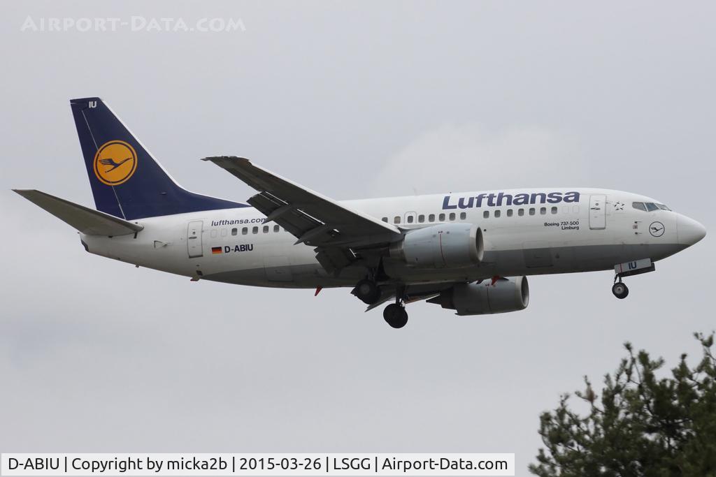 D-ABIU, 1991 Boeing 737-530 C/N 24944, Landing