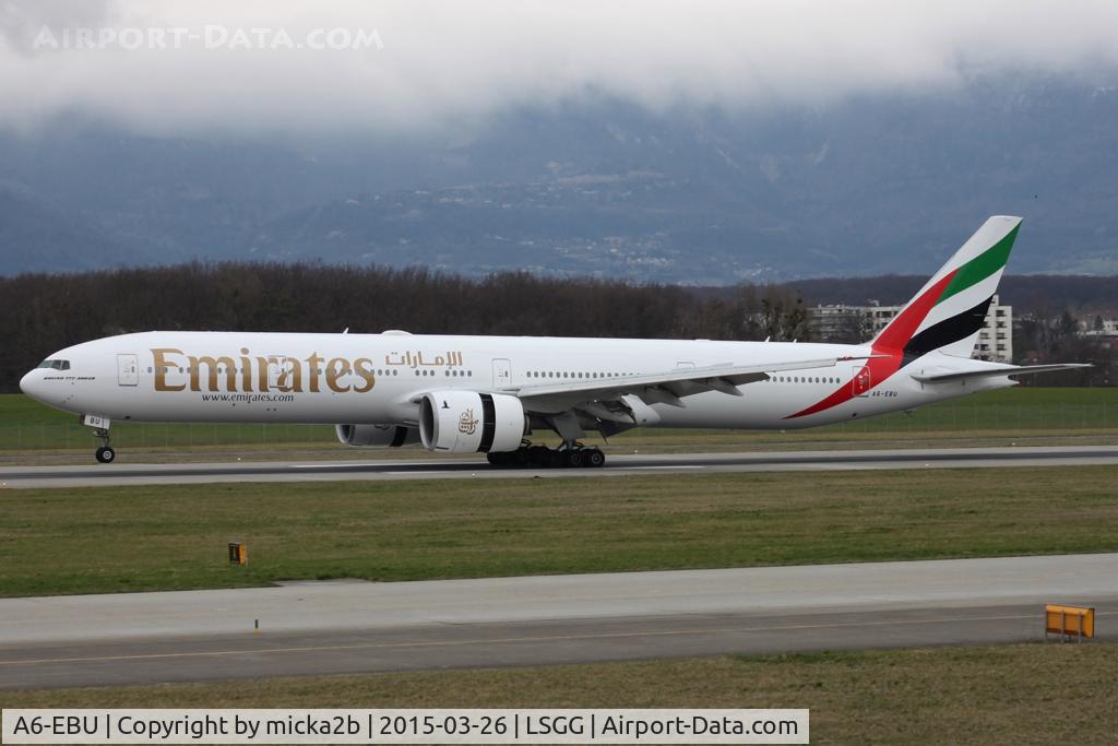 A6-EBU, 2006 Boeing 777-31H/ER C/N 34484, Landing