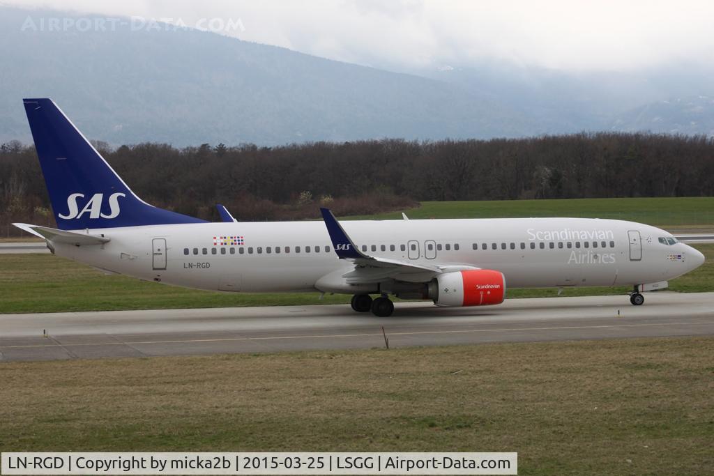 LN-RGD, 2013 Boeing 737-86N C/N 41258, Taxiing