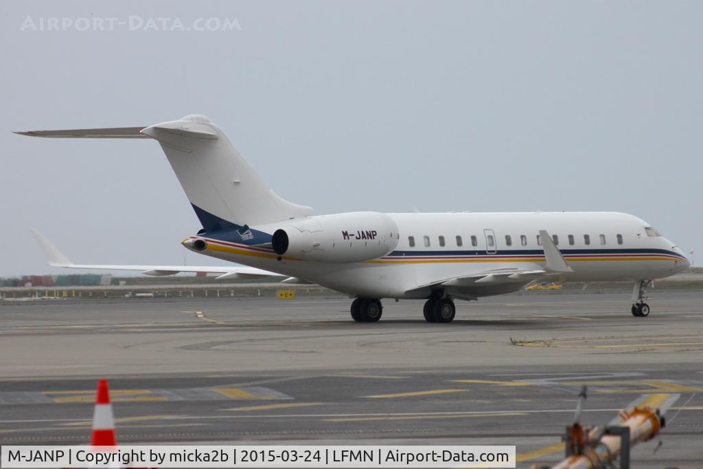 M-JANP, 2008 Bombardier BD-700-1A11 Global 5000 C/N 9293, Taxiing