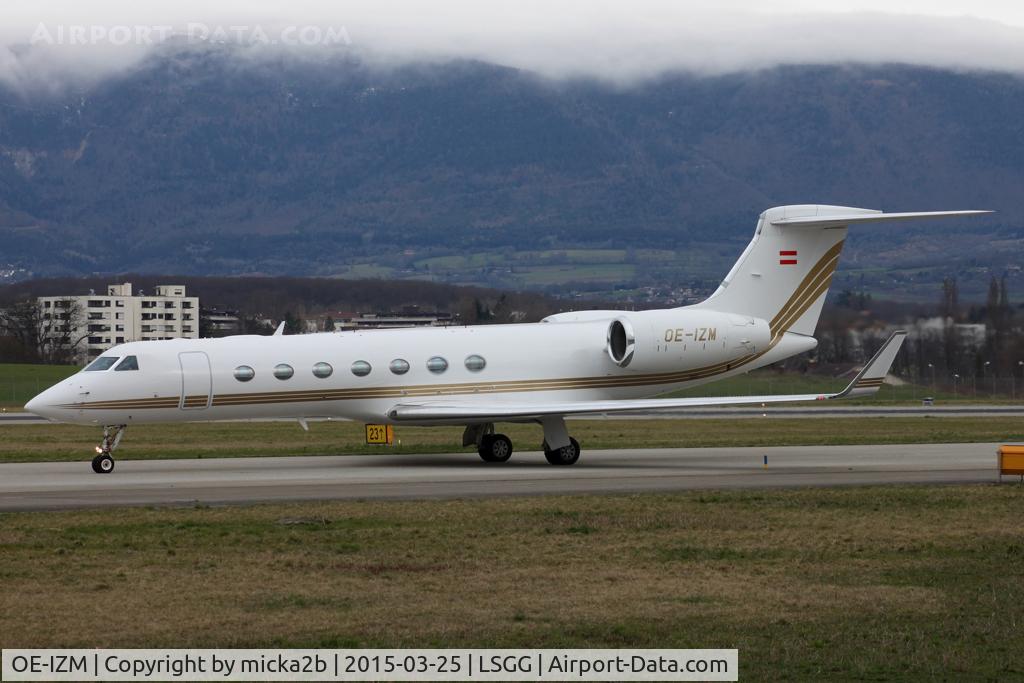OE-IZM, 2007 Gulfstream Aerospace GV-SP (G550) C/N 5177, Taxiing