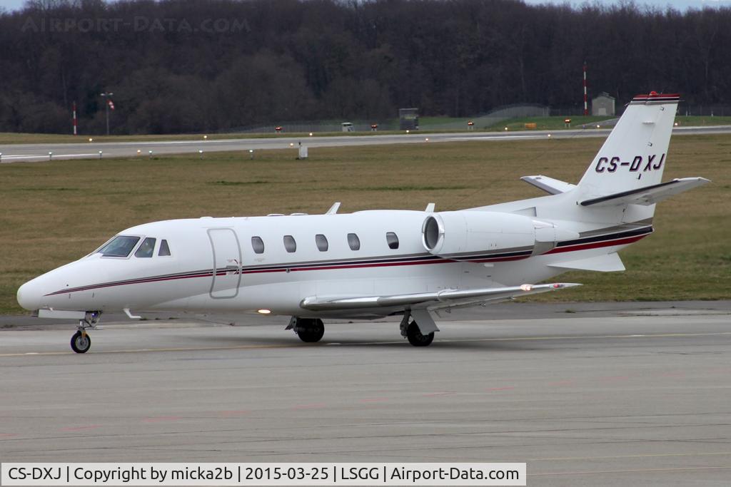 CS-DXJ, 2006 Cessna 560XL Citation Excel C/N 560-5627, Taxiing