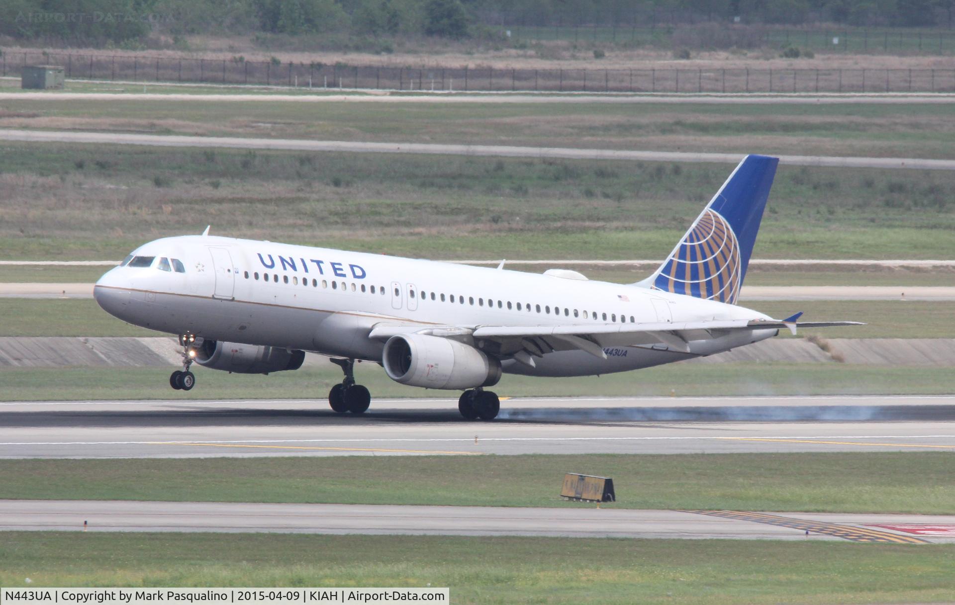 N443UA, 1998 Airbus A320-232 C/N 820, Airbus A320