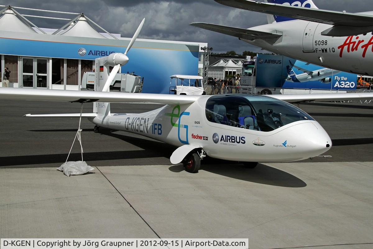 D-KGEN, 2011 Akaflieg Stuttgart e-Genius C/N 01, ILA 2012