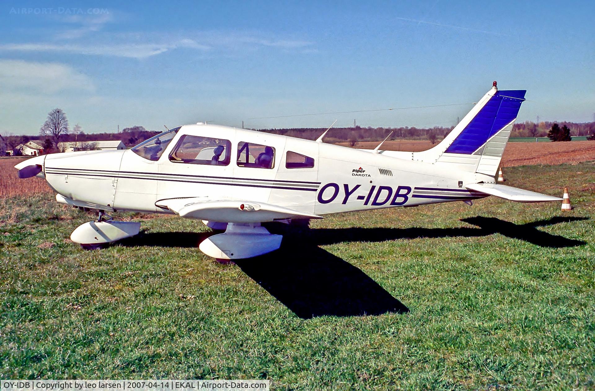 OY-IDB, 1979 Piper PA-28-236 Dakota C/N 28-8011043, Allerød Denmark 14.4.07