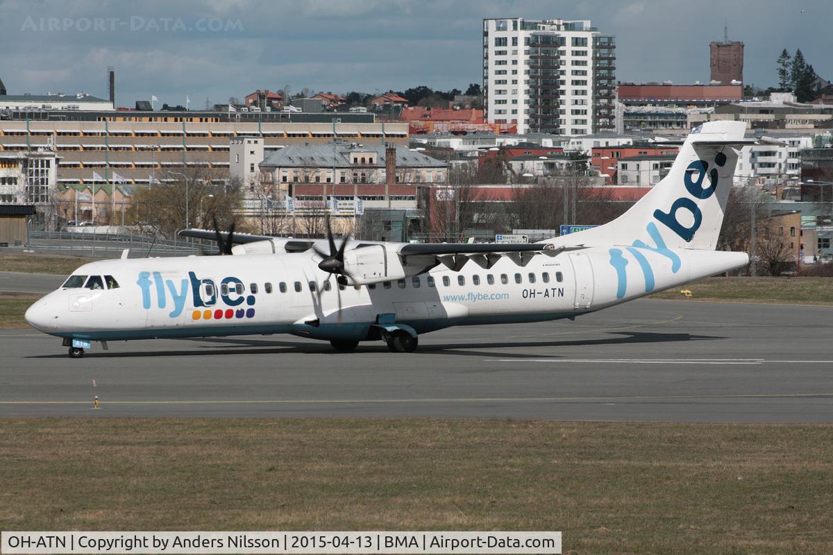 OH-ATN, 2011 ATR 72-500 C/N 959, Lining up runway 30.