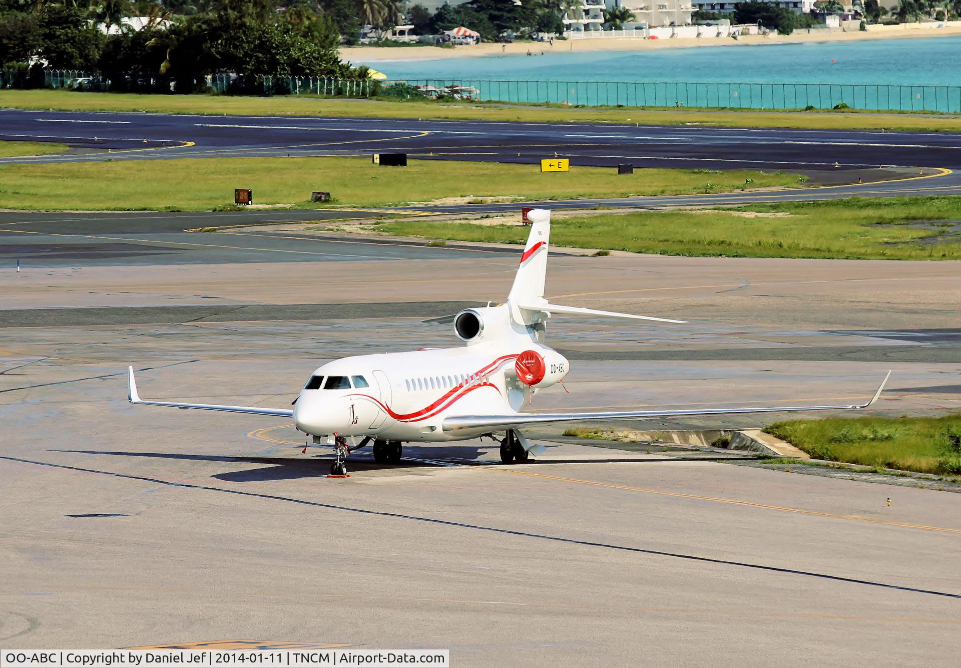 OO-ABC, 2012 Dassault Falcon 7X C/N 166, OO-ABC park at TNCM
