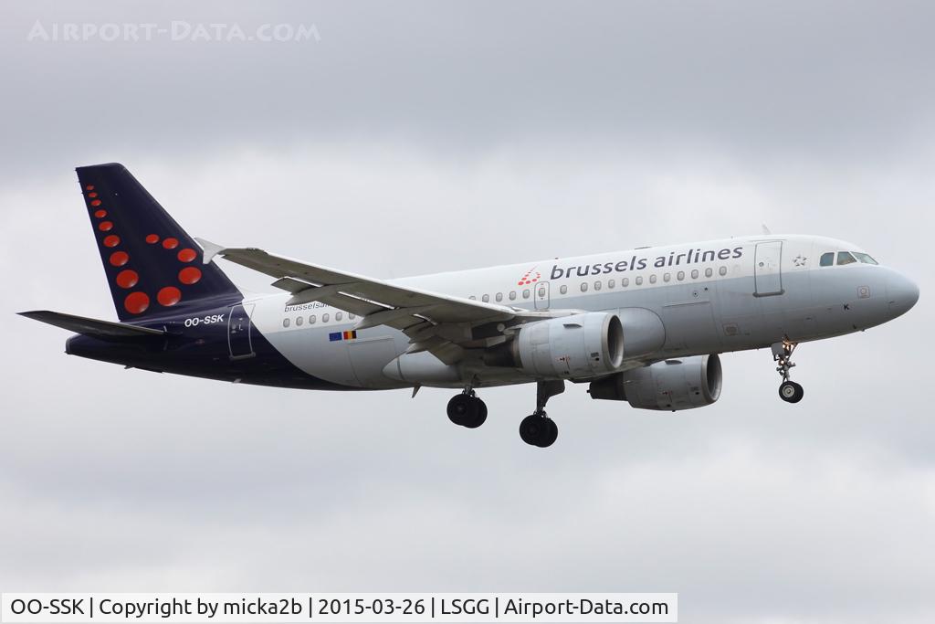 OO-SSK, 2000 Airbus A319-112 C/N 1336, Landing. Scrapped in august 2021.