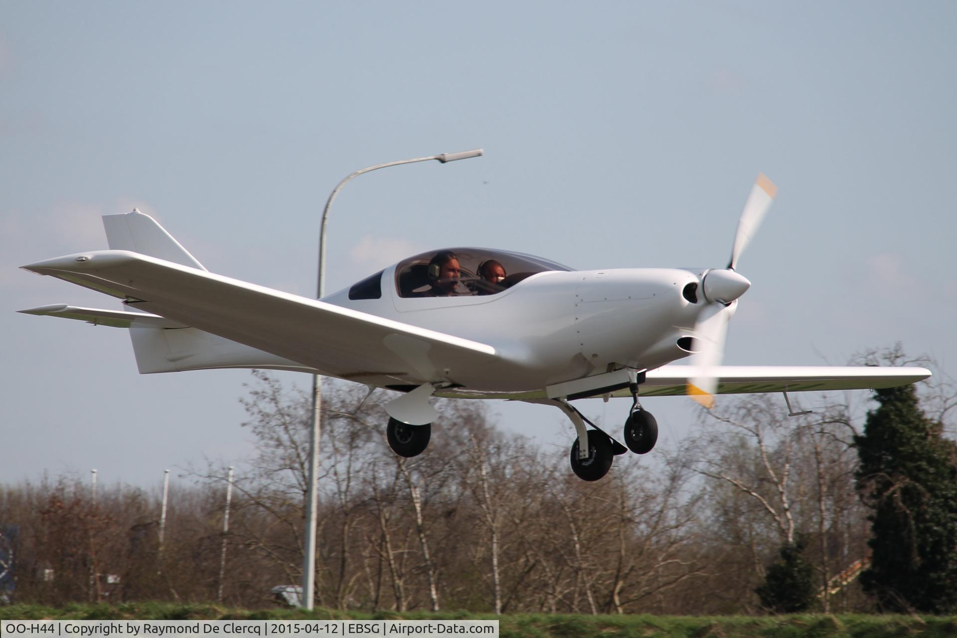 OO-H44, 2014 JMB Aircraft VL-3A Evolution C/N 124, Take-off at Saint-Ghislain.