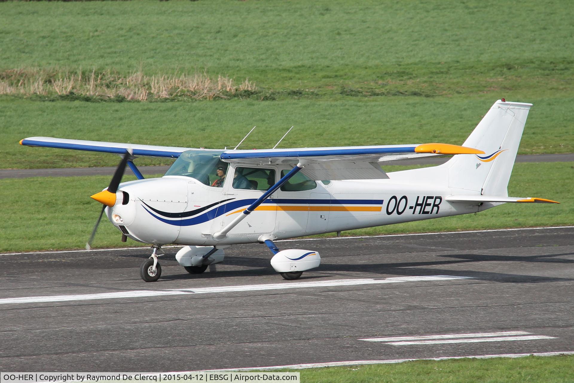 OO-HER, Cessna 172M C/N 17263034, Landing at Saint-Ghislain.