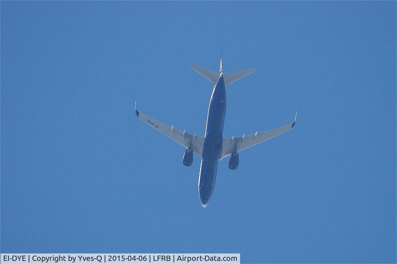 EI-DYE, 2008 Boeing 737-8AS C/N 36568, Boeing 737-8AS, Flight over Brest-Bretagne Airport (LFRB-BES)