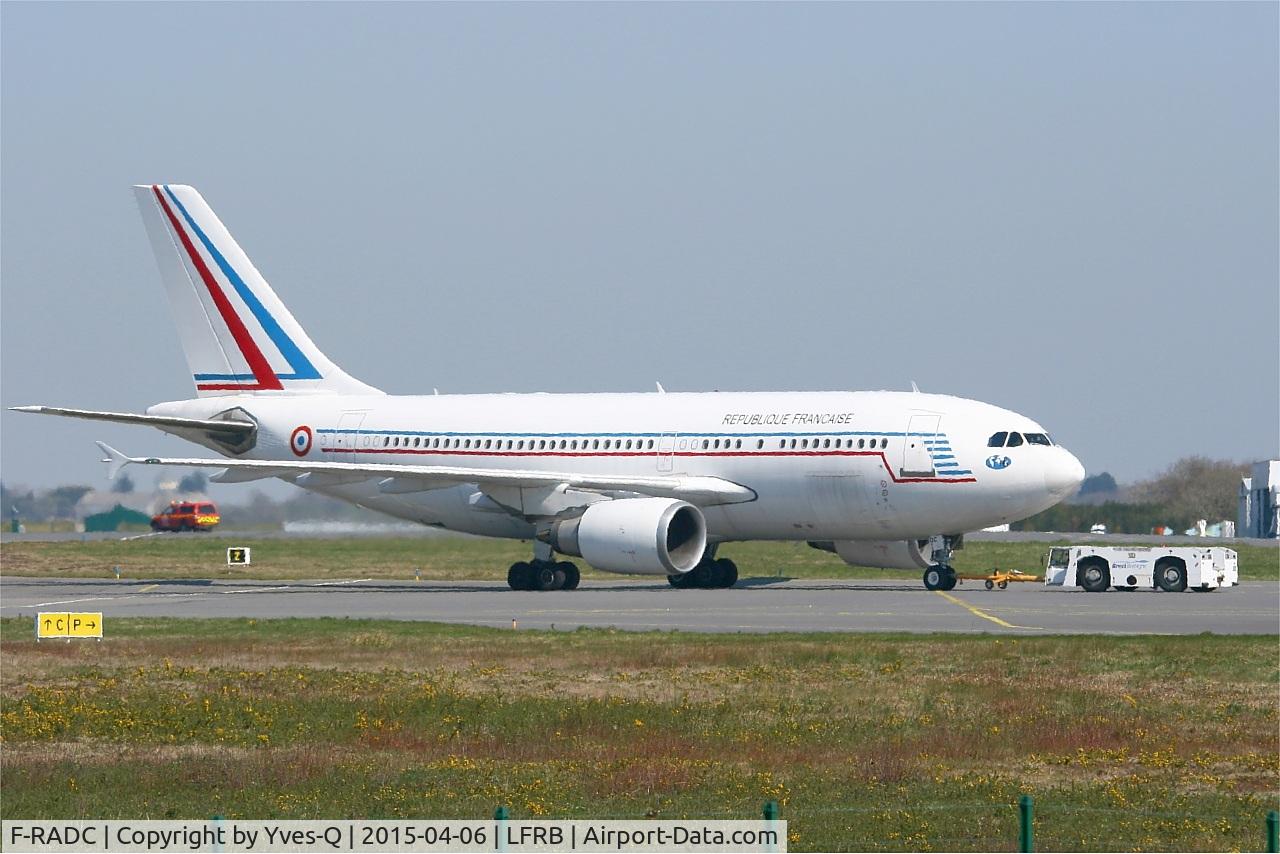 F-RADC, 1988 Airbus A310-304 C/N 418, French Air Force Airbus A310-304, Push back, Brest-Bretagne Airport (LFRB-BES)
