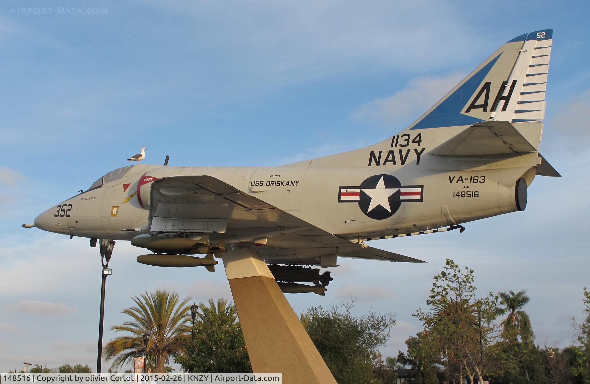 148516, Douglas A-4C Skyhawk C/N 12709, the sun goes down on Coronado
