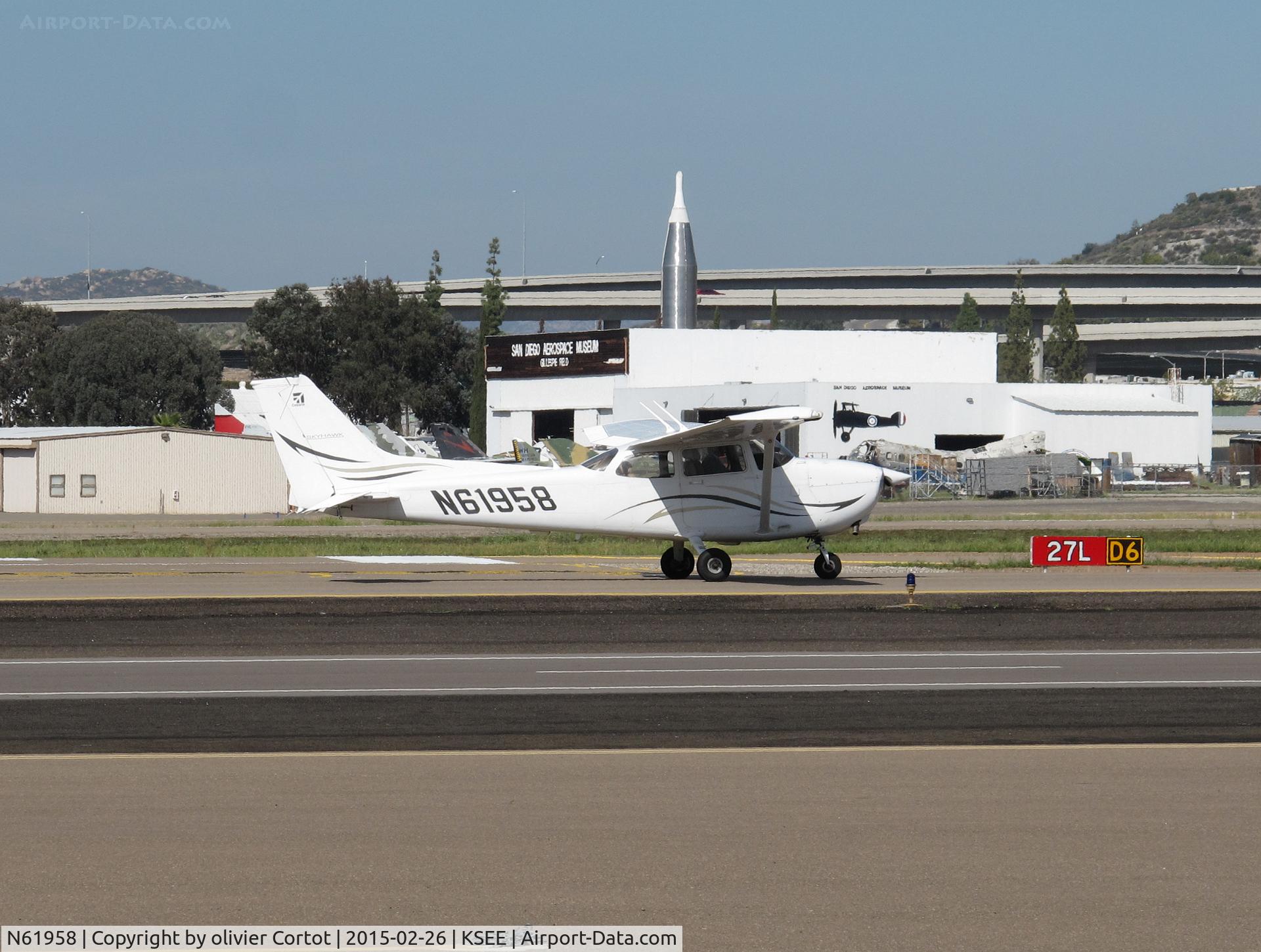 N61958, 2008 Cessna 172R C/N 17281541, Gillespie field