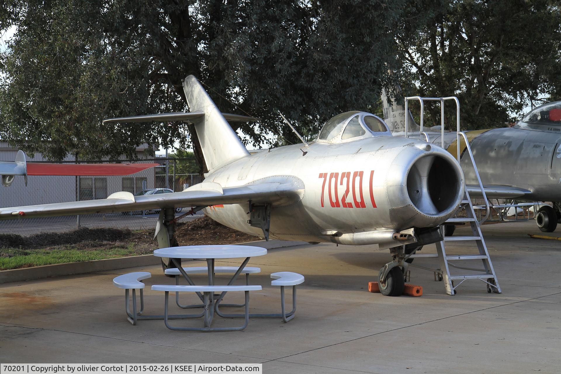 70201, Mikoyan-Gurevich MiG-15bis C/N 137085, have a lunch with a MiG !
