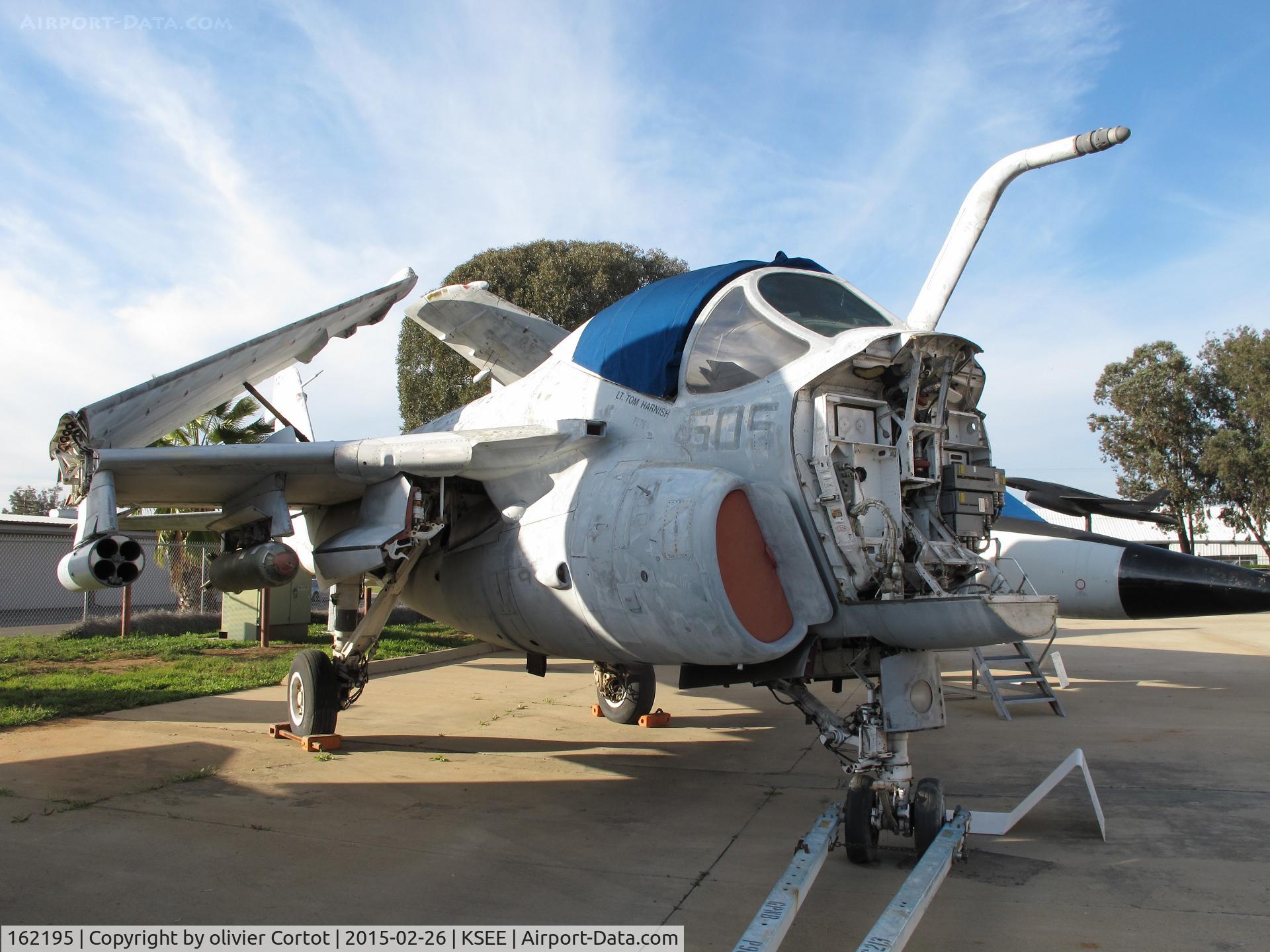 162195, Grumman A-6E Intruder C/N I-688, San diego museum annex