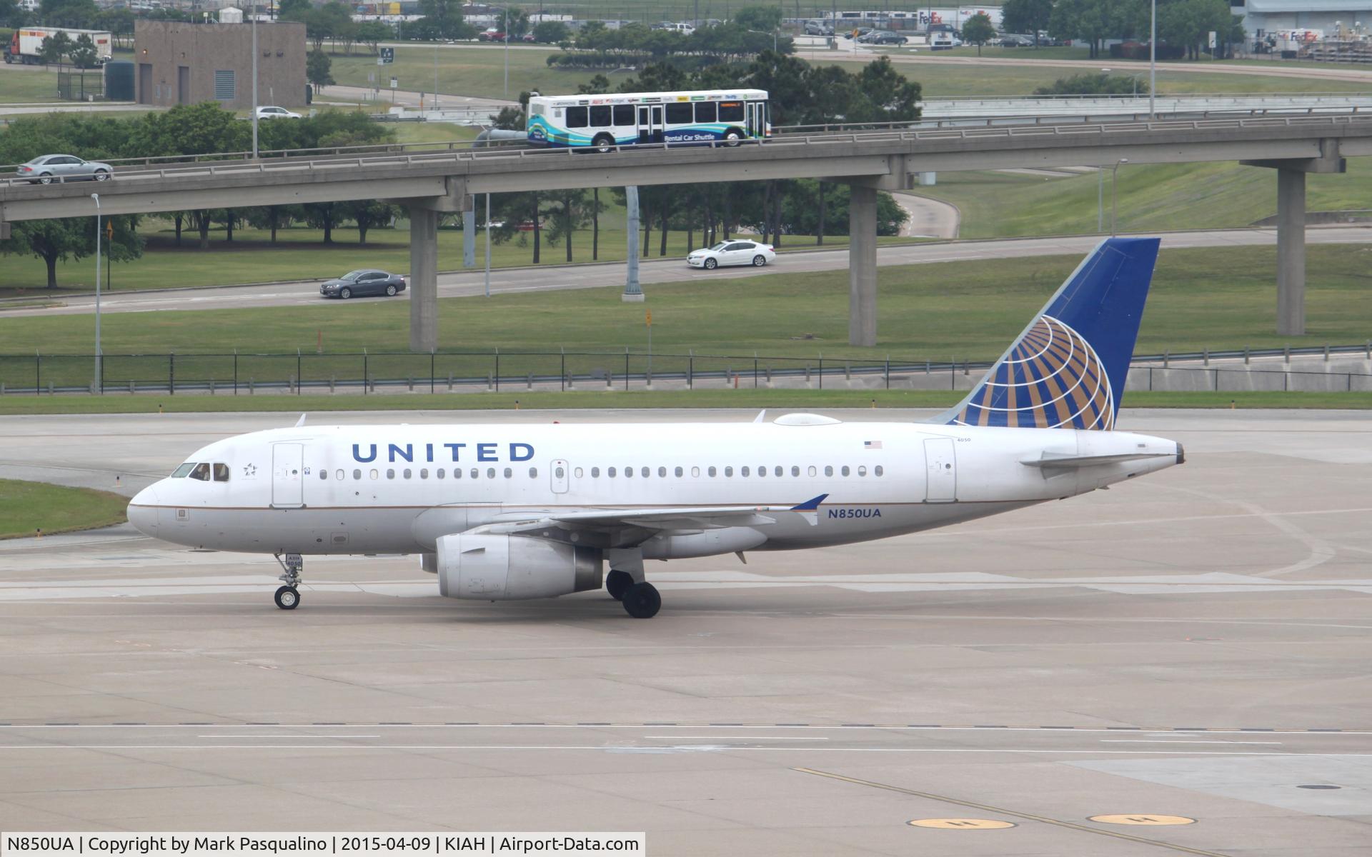 N850UA, 2002 Airbus A319-131 C/N 1653, Airbus A319