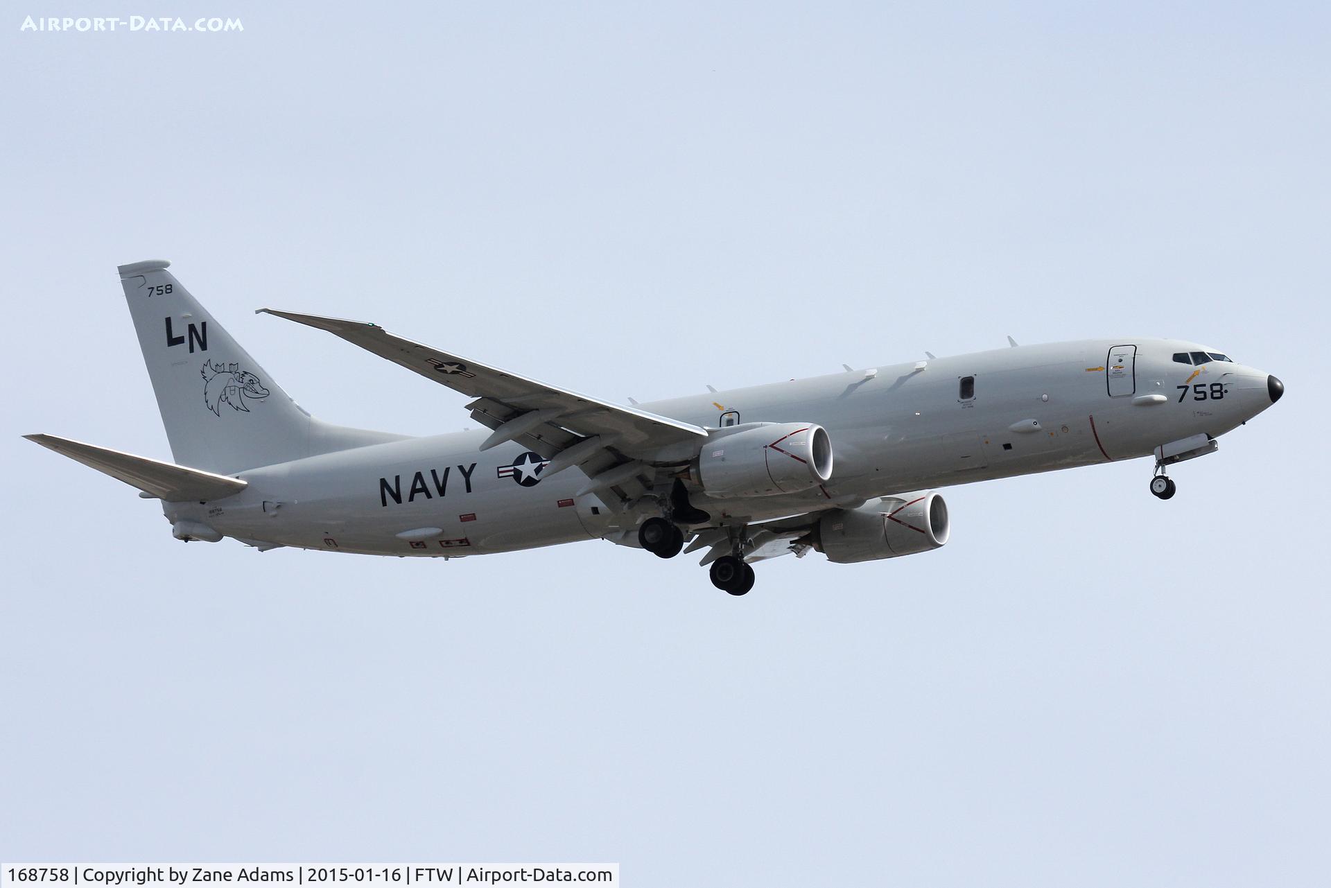 168758, 2014 Boeing P-8A Poseidon C/N 42254, US Navy P-8 landing at Navy Fort Worth