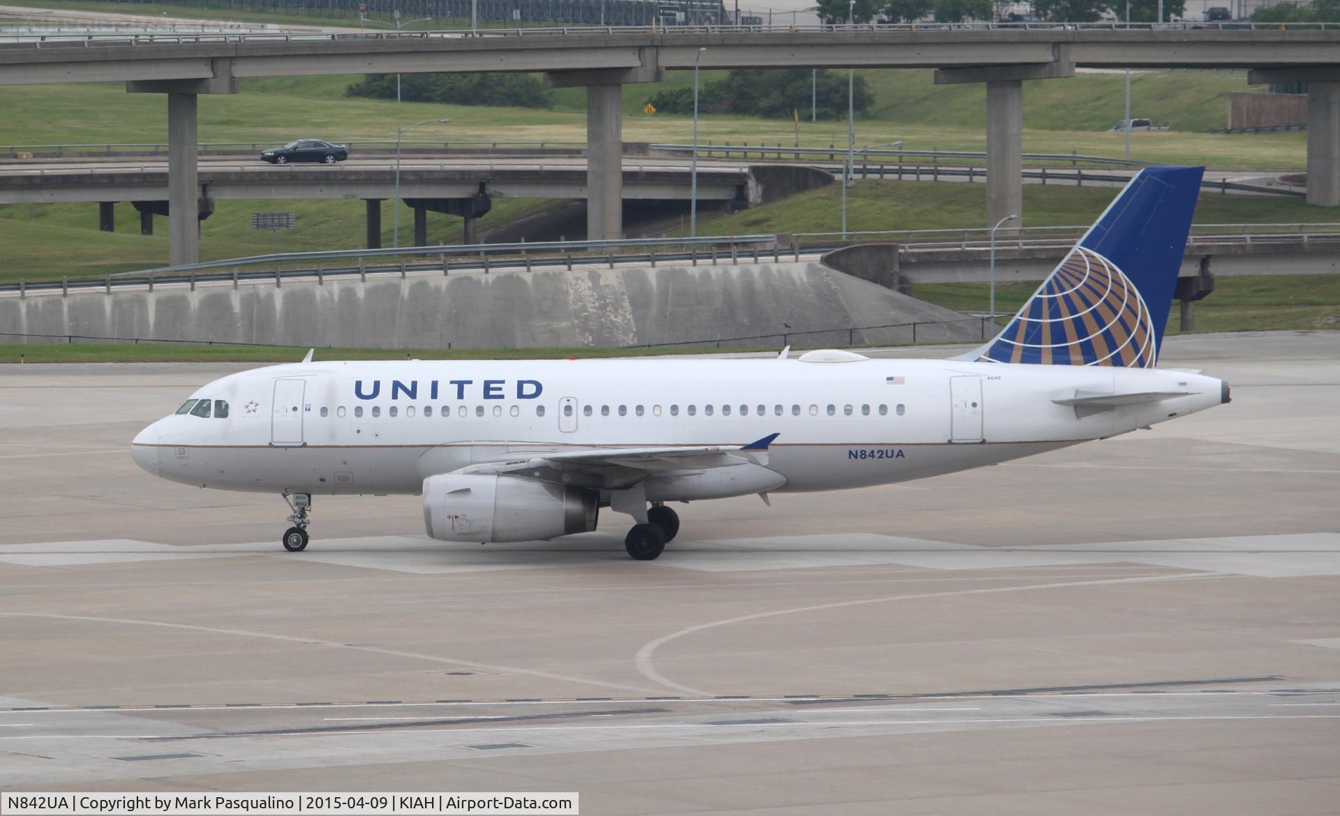N842UA, 2001 Airbus A319-131 C/N 1569, Airbus A319