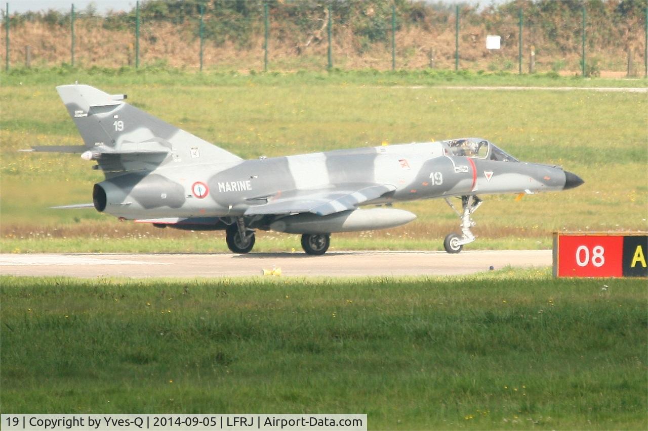 19, Dassault Super Etendard C/N 19, Dassault Super Etendard M, Take-off rwy 08, Landivisiau Naval Air Base (LFRJ)