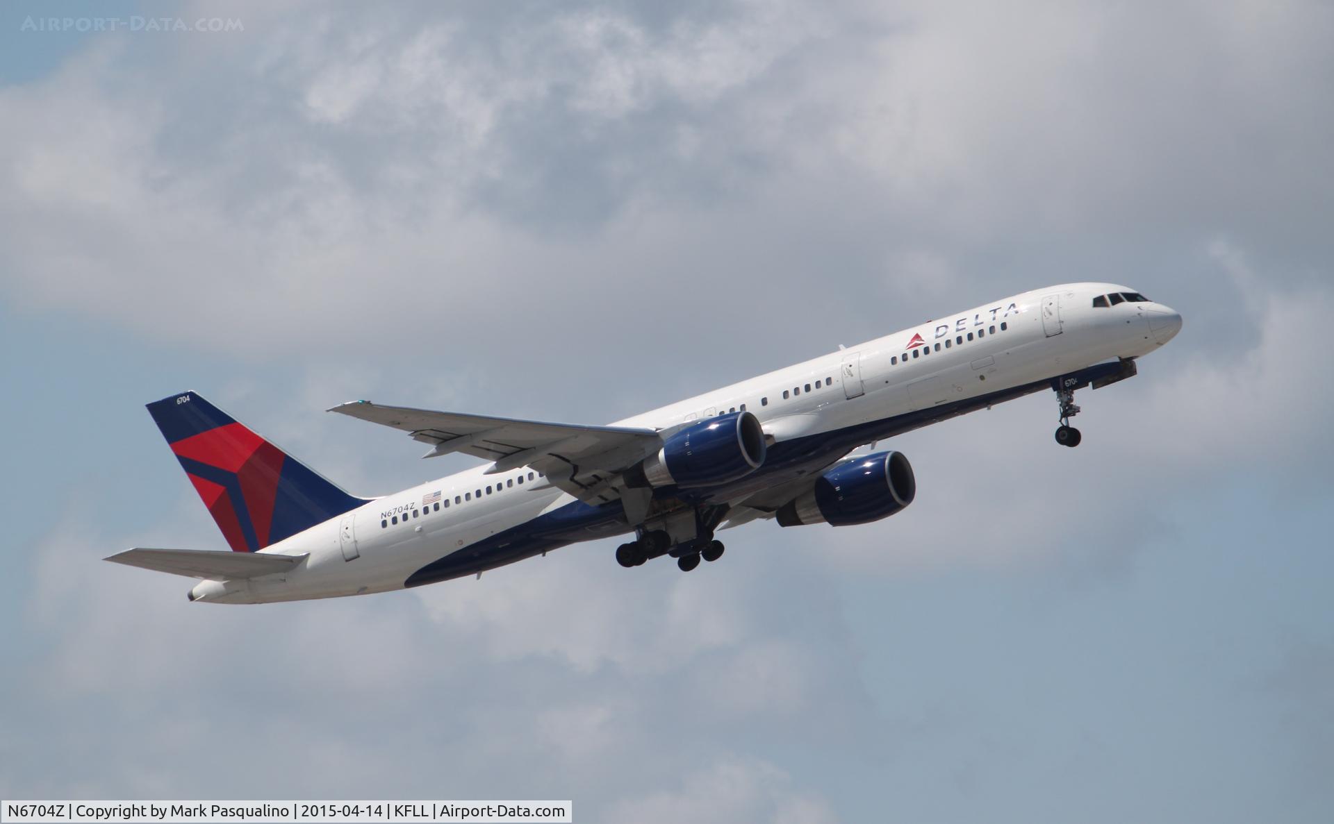 N6704Z, 2000 Boeing 757-232 C/N 30396, Boeing 757-200