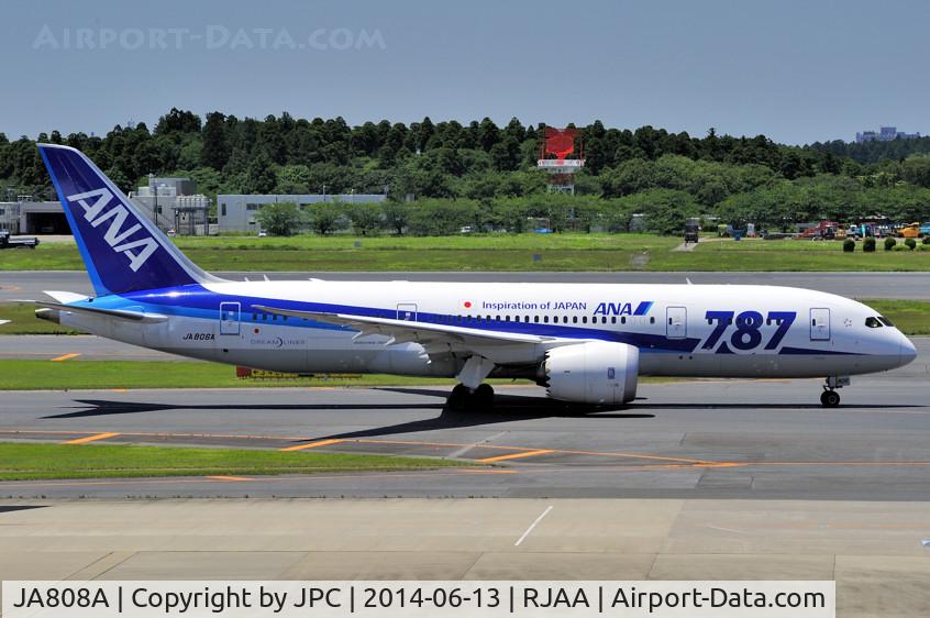 JA808A, 2012 Boeing 787-8 Dreamliner C/N 34490, Taxiing
