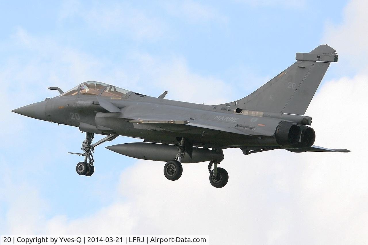 20, Dassault Rafale M C/N 20, Dassault Rafale M, On final rwy 26, Landivisiau Naval Air Base (LFRJ)