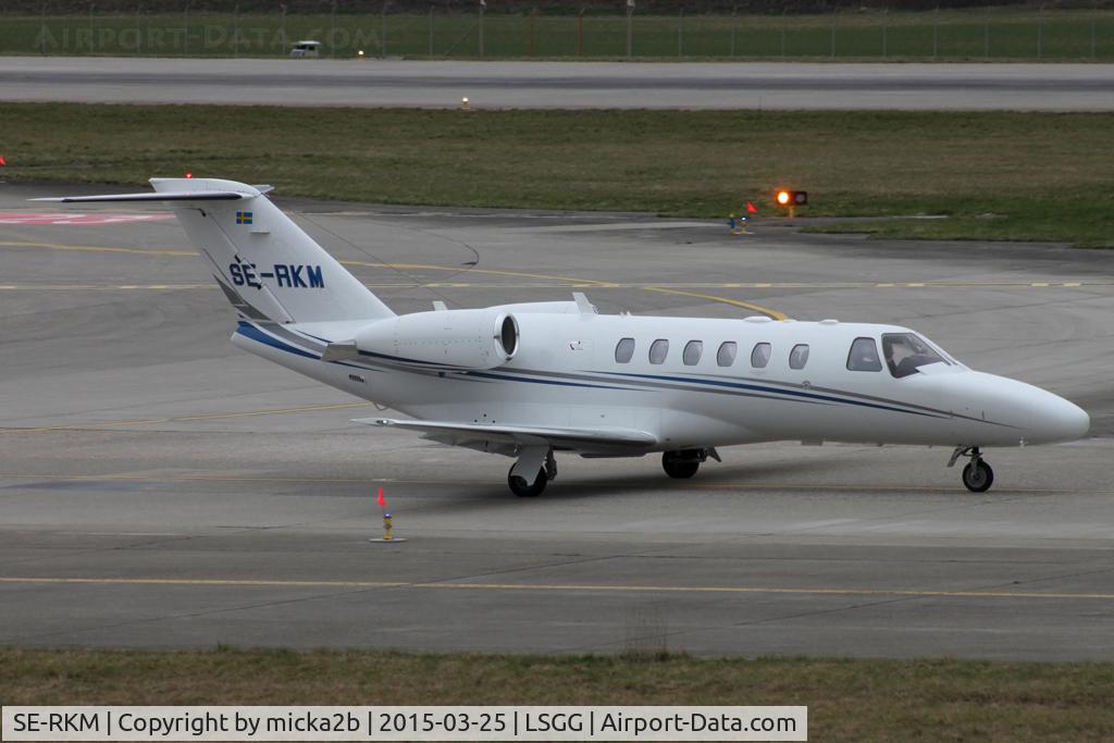 SE-RKM, 2008 Cessna 525A CitationJet CJ2+ C/N 525A-0435, Taxiing