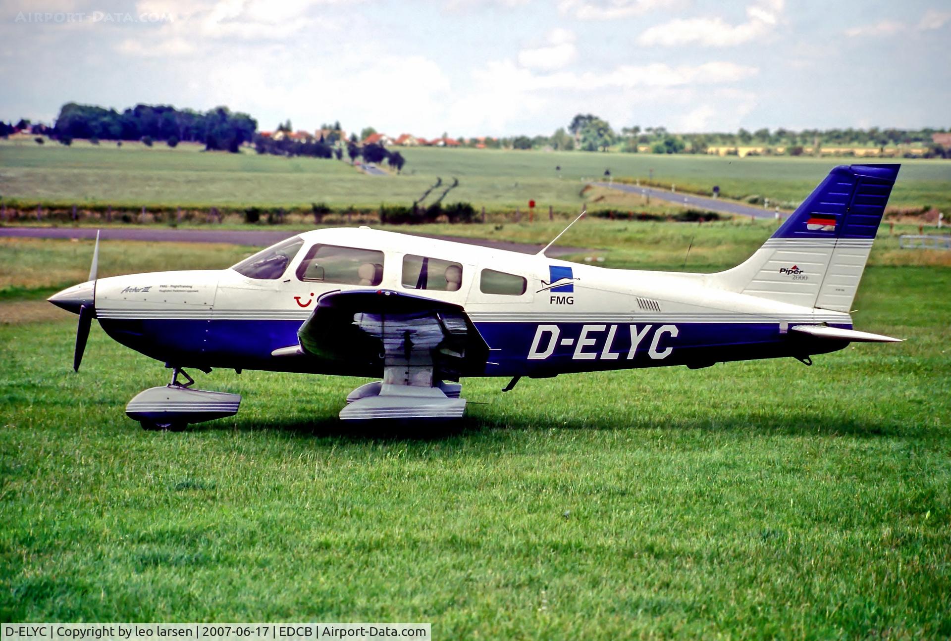 D-ELYC, 2000 Piper PA-28-181 Archer II C/N 28-43329, Ballenstedt 17.6.07.ex OY-JAT
