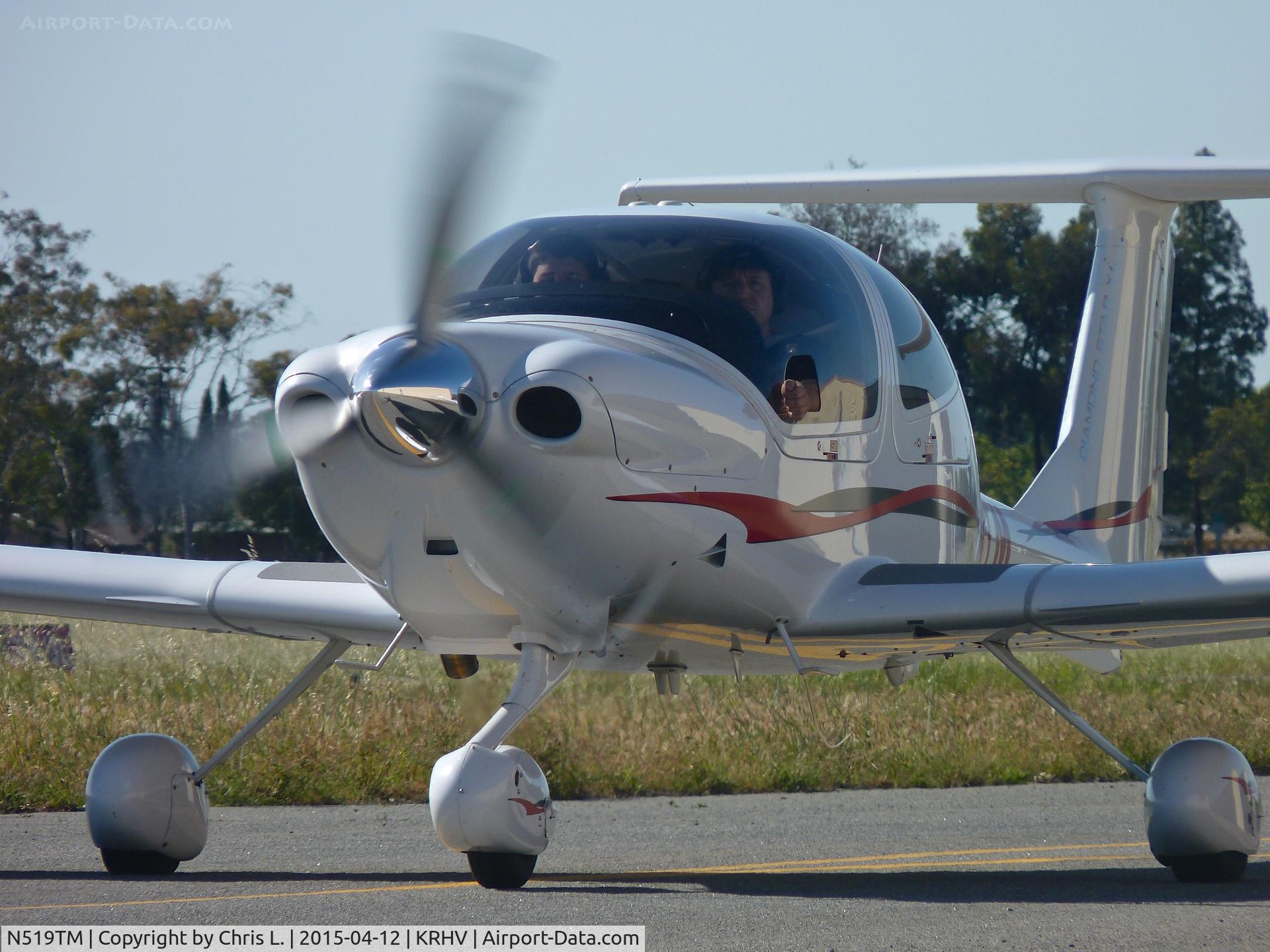 N519TM, 2007 Diamond DA-40 Diamond Star C/N 40.818, A 2007 Diamond Star 40 taxing to runway 31R at Reid Hillview.