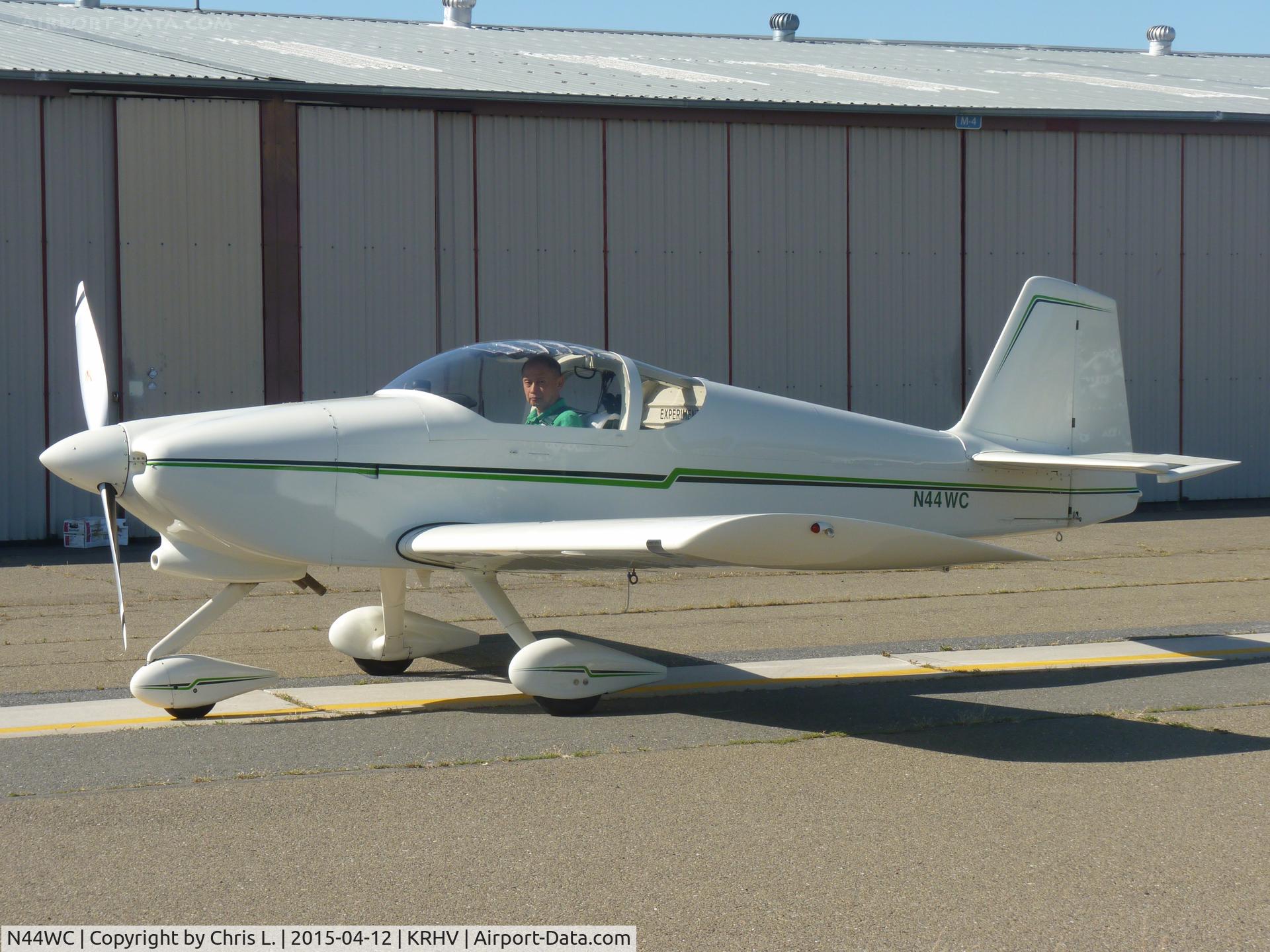 N44WC, 1995 Vans RV-6A C/N 20242, A local 1995 Vans RV-6 getting ready to taxi for some VFR departures to the south.