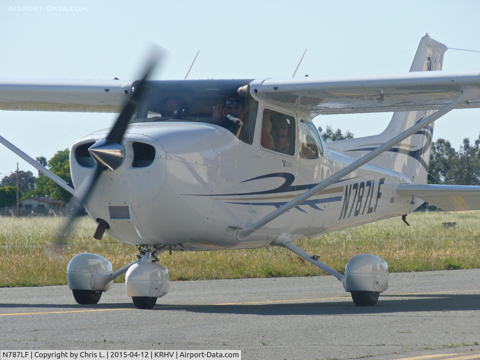 N787LF, Cessna 172S C/N 172S11125, Some cool guys going out for a Sunday joy ride in a local Cessna 172SP.