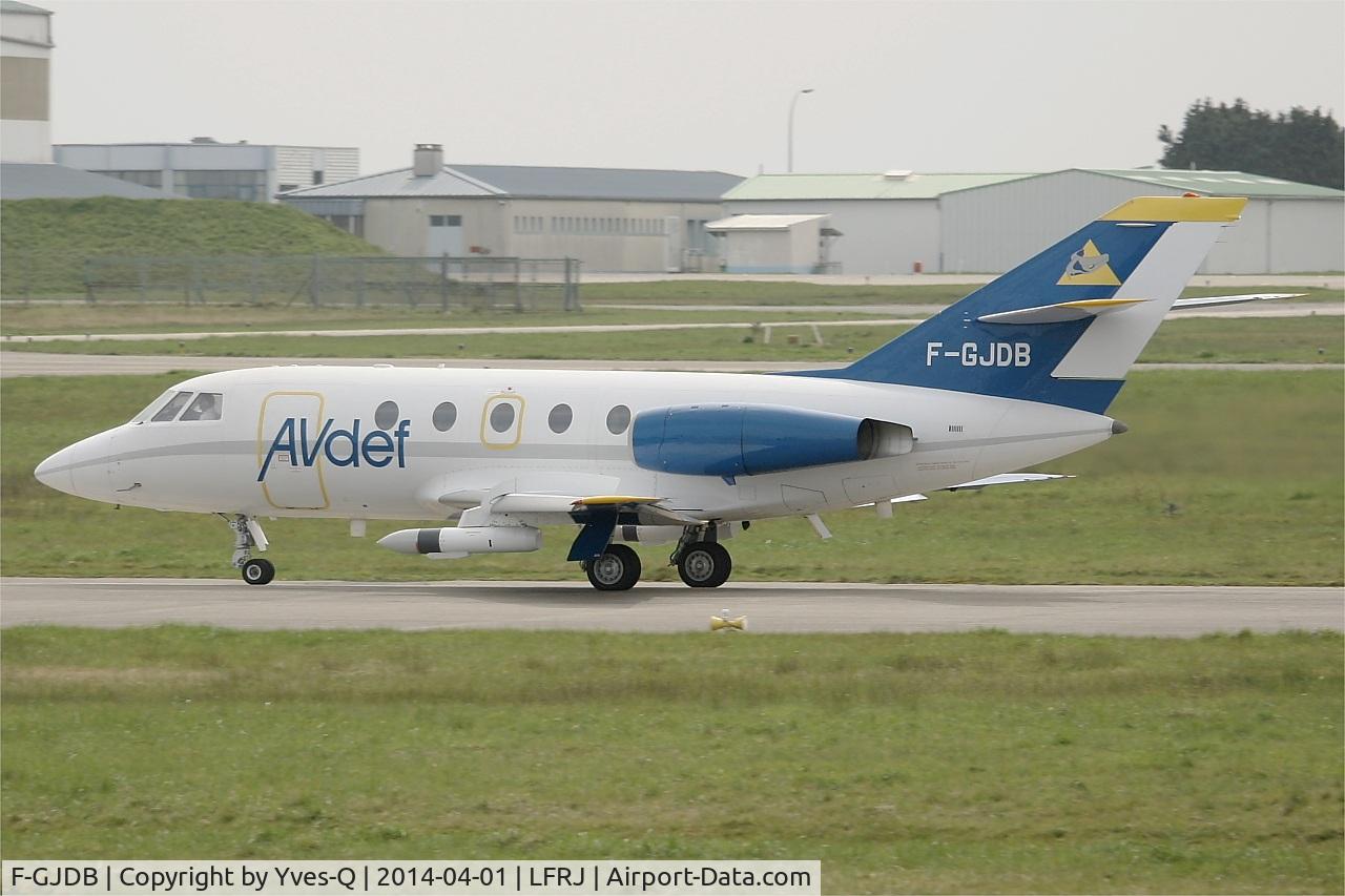 F-GJDB, 1967 Dassault Falcon 20 C/N 76, Dassault Falcon 20C, Take off Rwy 08, Landivisiau Naval Air Base (LFRJ)