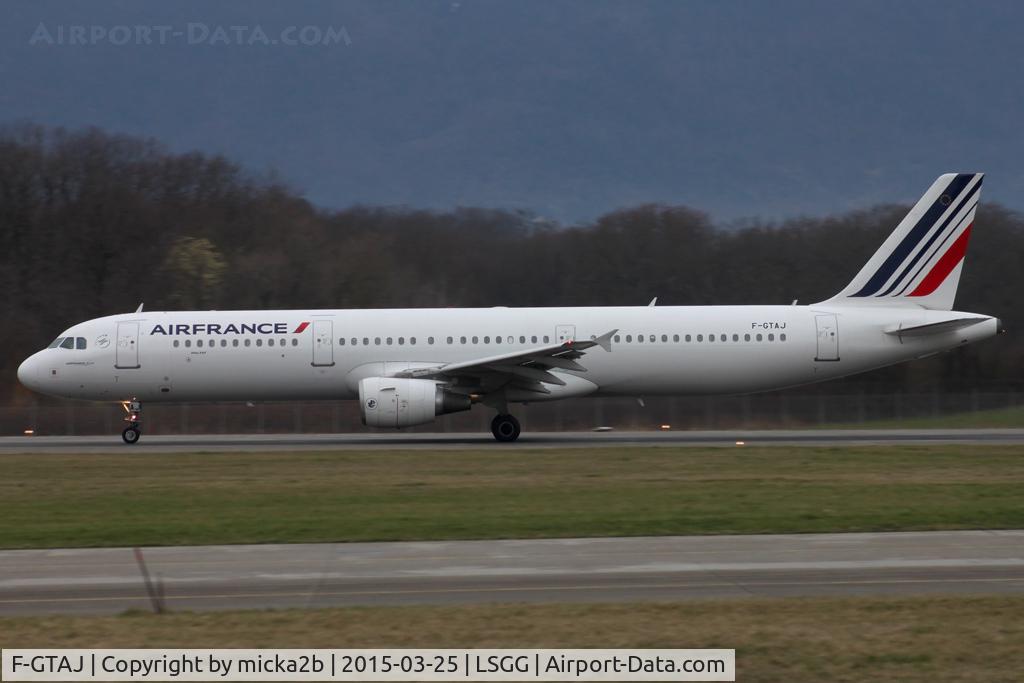 F-GTAJ, 2001 Airbus A321-211 C/N 1476, Taxiing