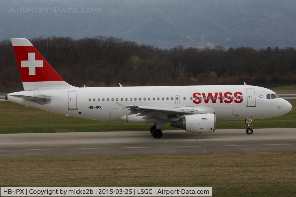 HB-IPX, 1996 Airbus A319-112 C/N 612, Taxiing. Scrapped in may 2019.