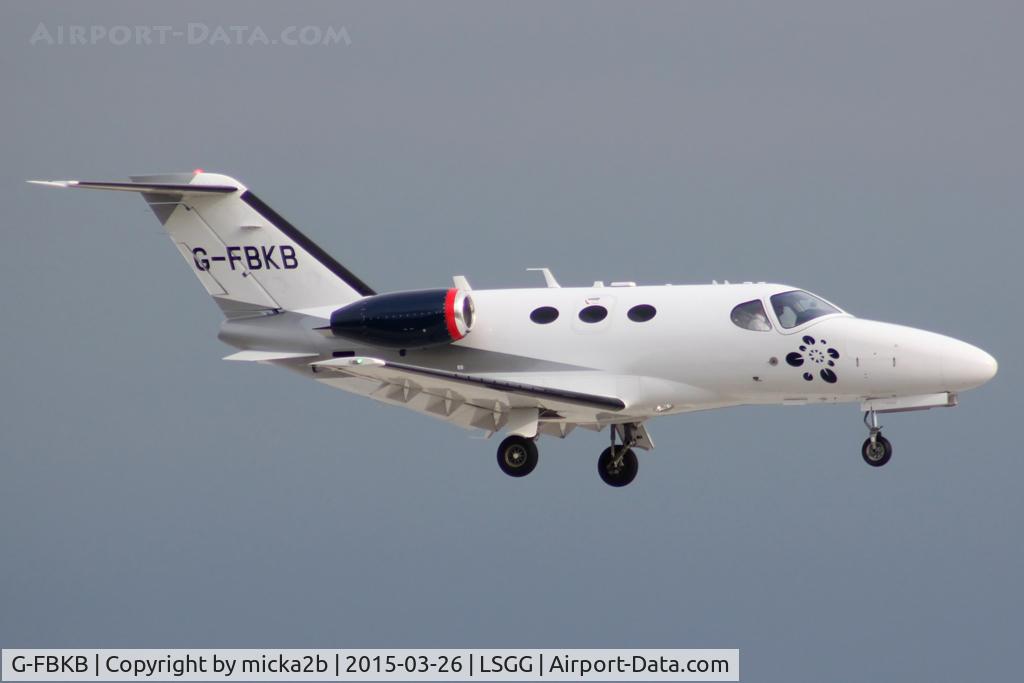 G-FBKB, 2008 Cessna 510 Citation Mustang Citation Mustang C/N 510-0126, Landing