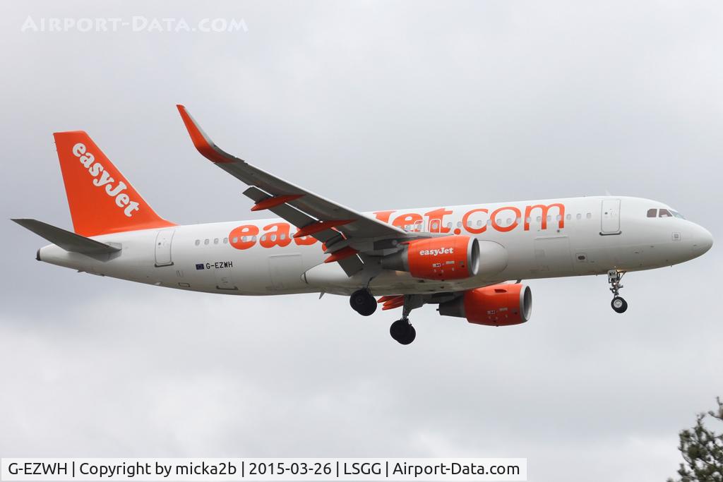 G-EZWH, 2013 Airbus A320-214 C/N 5542, Landing