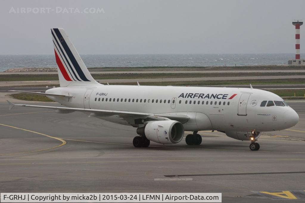 F-GRHJ, 2000 Airbus A319-111 C/N 1176, Taxiing. Scrapped in april 2022