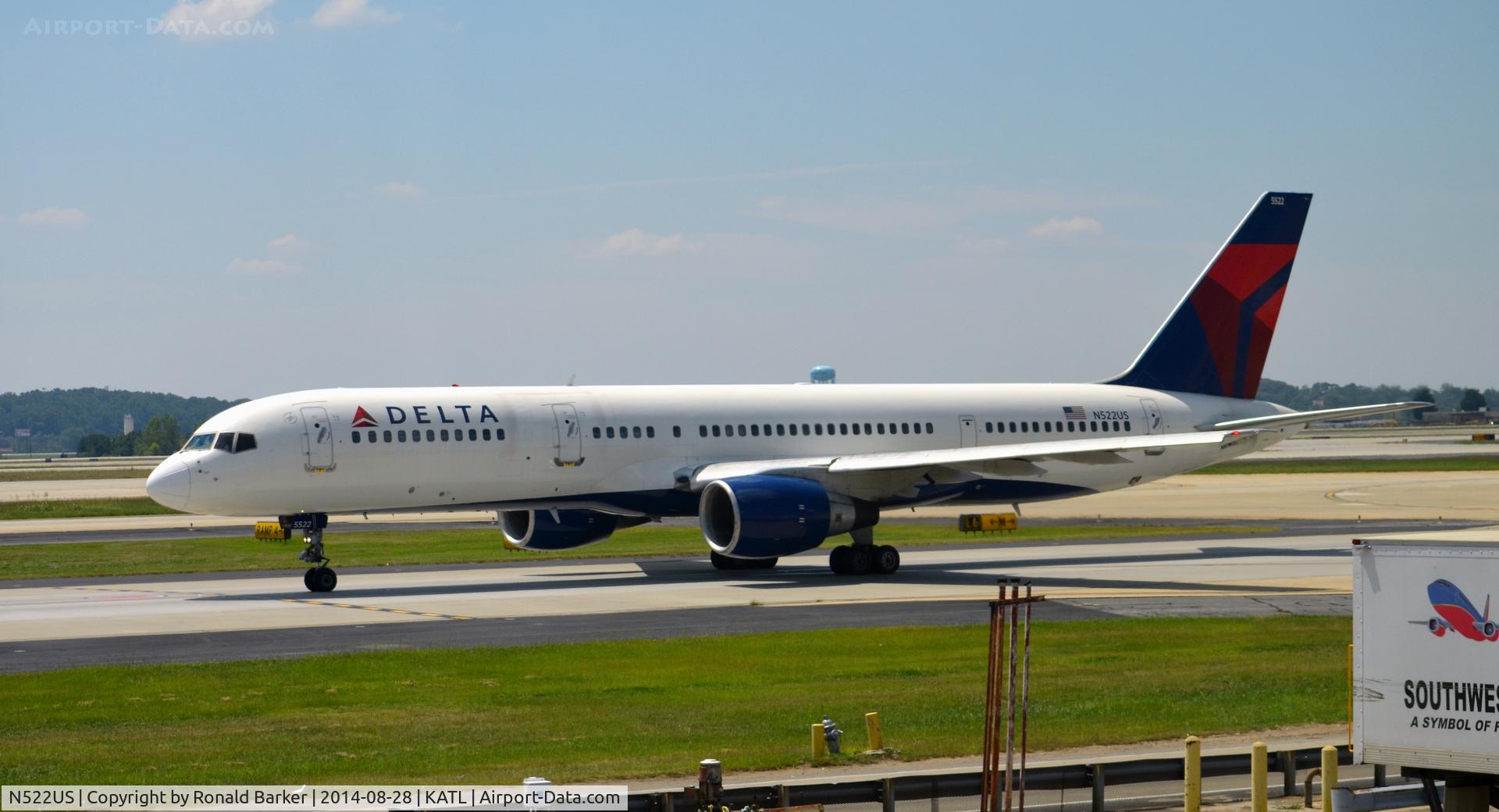 N522US, 1987 Boeing 757-251 C/N 23616, Taxi Atlanta