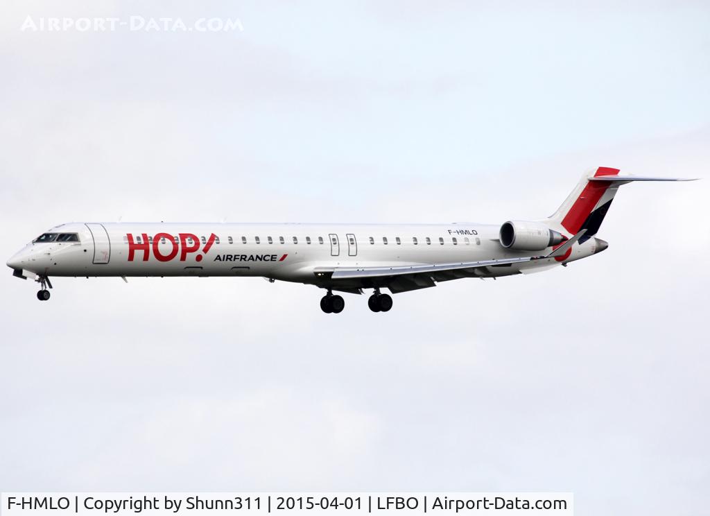 F-HMLO, 2015 Bombardier CRJ-1000EL NG (CL-600-2E25) C/N 19041, Landing rwy 32R