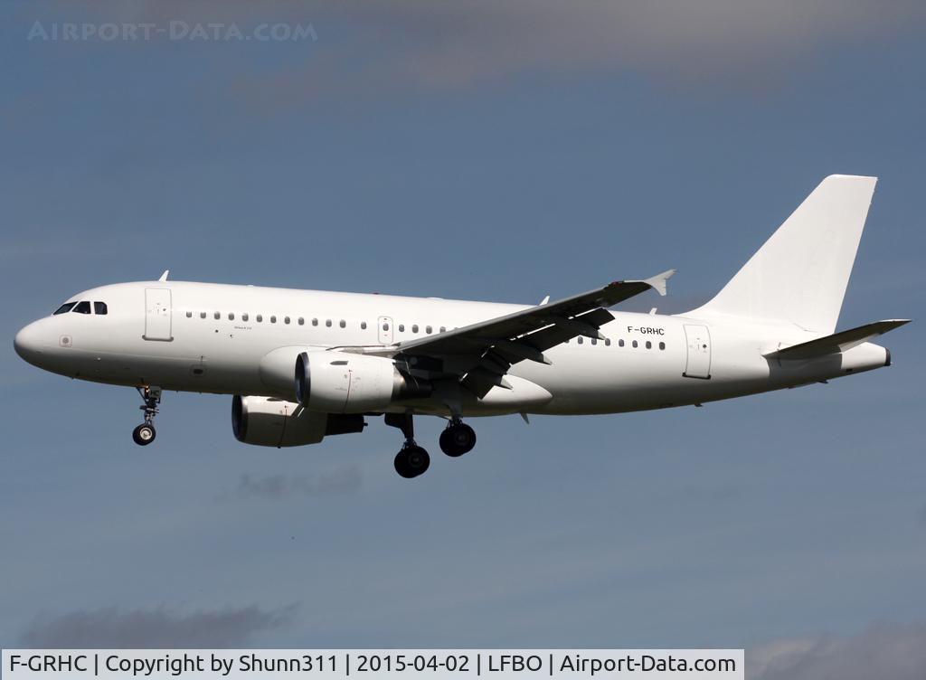 F-GRHC, 1999 Airbus A319-111 C/N 998, Landing rwy 32L in all white c/s... Was in Air France c/s and maybe returned to lessor...