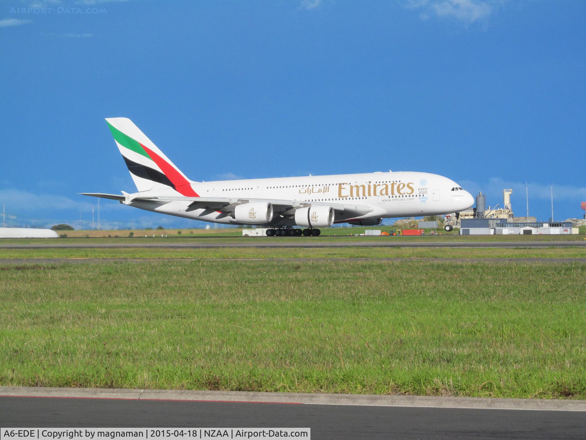 A6-EDE, 2008 Airbus A380-861 C/N 017, landing at AKL from Oz